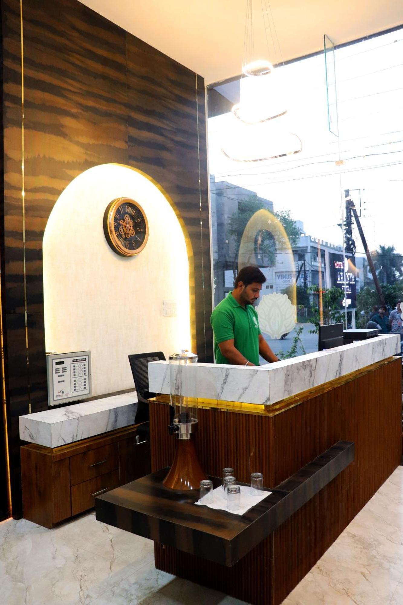 Hotel Aranyasutra Inaya, Indore Eksteriør bilde