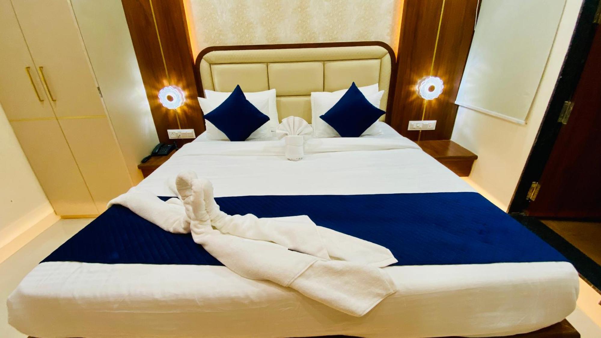 Hotel Aranyasutra Inaya, Indore Eksteriør bilde