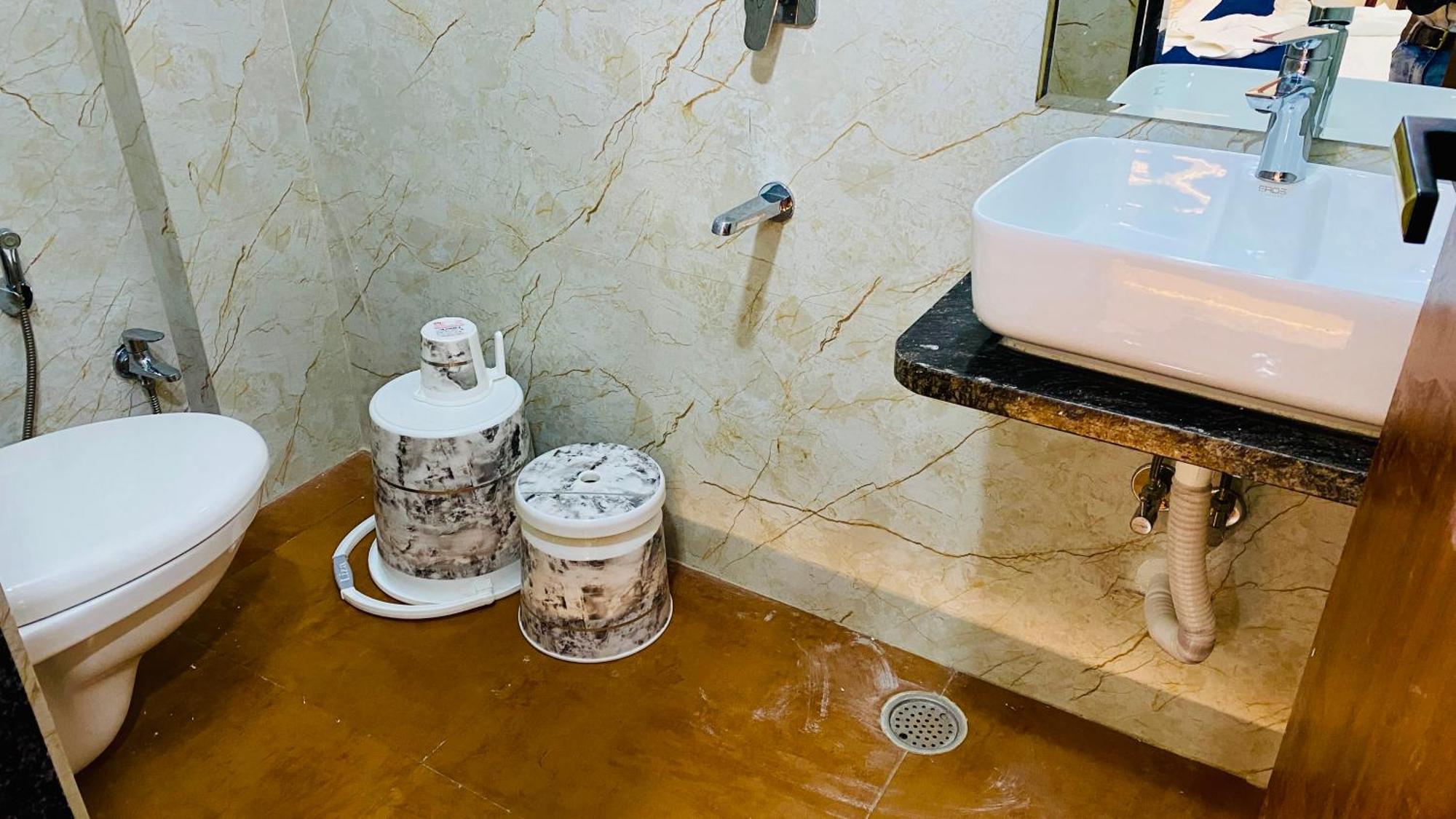 Hotel Aranyasutra Inaya, Indore Eksteriør bilde