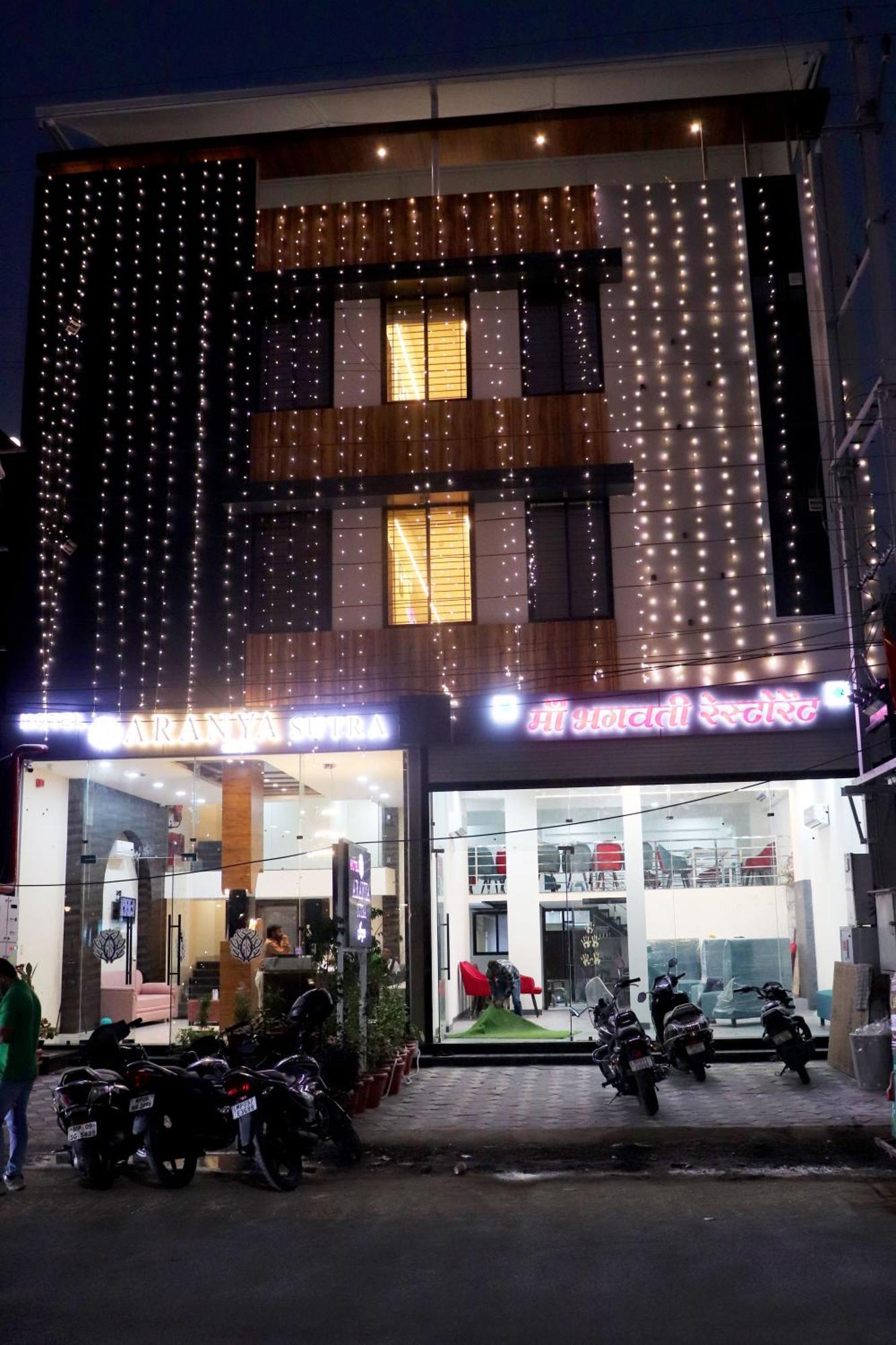 Hotel Aranyasutra Inaya, Indore Eksteriør bilde