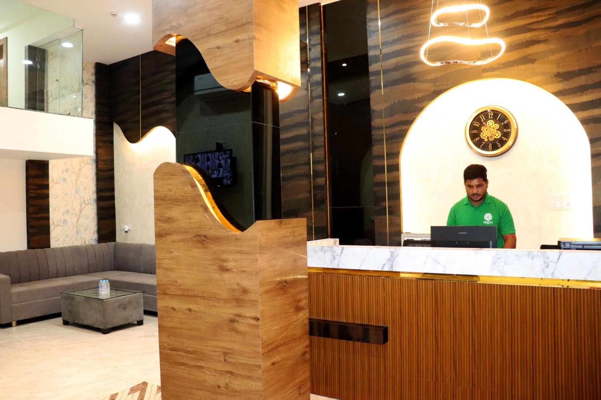 Hotel Aranyasutra Inaya, Indore Eksteriør bilde
